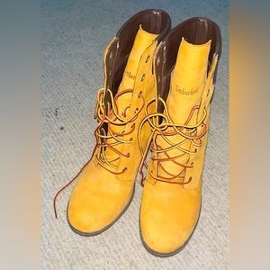 Rubber Heel boots with comfortable soles. Narrow width . Used 8/10 condition.